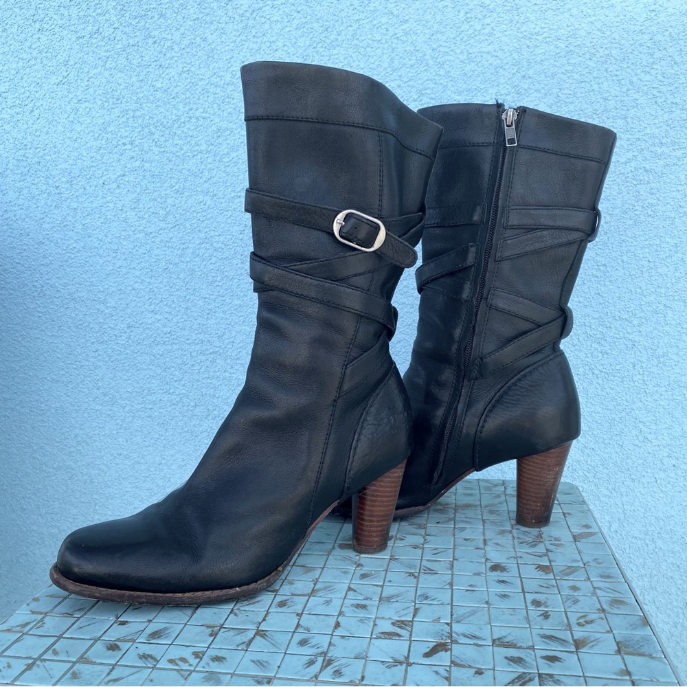 UGG Caroline Heeled Leather Boots